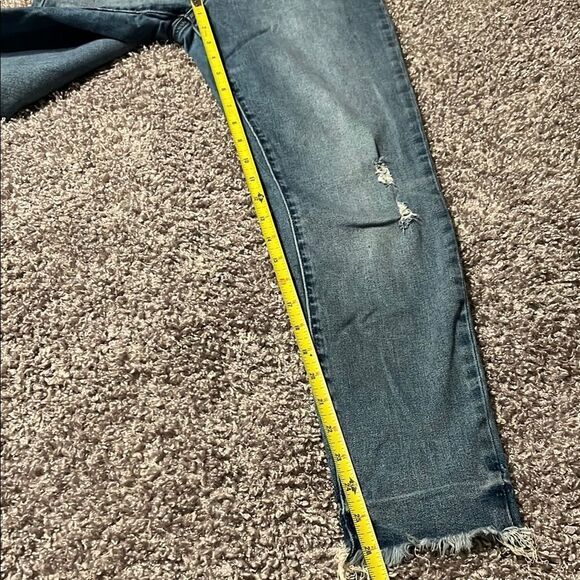 Lucky Brand Women's Blue Distressed Jeans - Picture 4 of 7